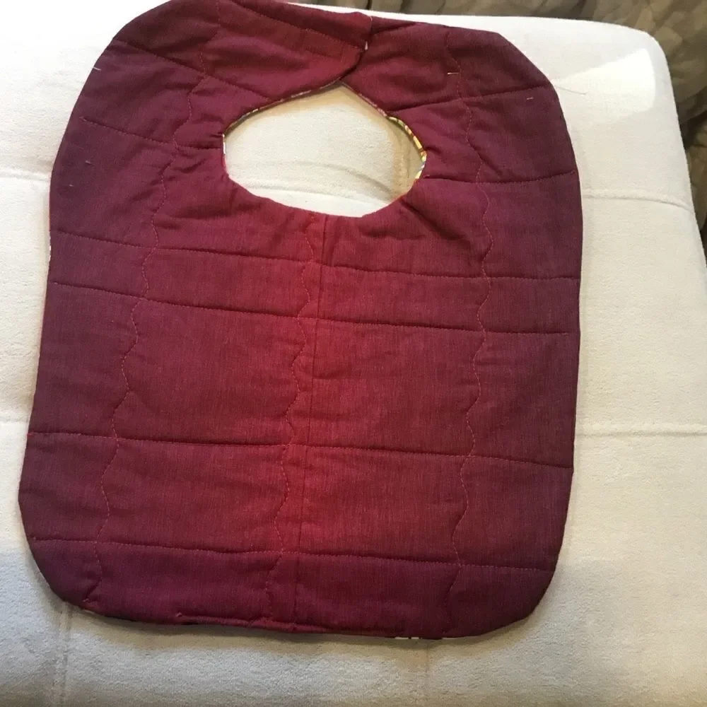 3/$25 or $12 ea.  NWT I Spy Hand Crafted Quilted Reversible Baby Bib